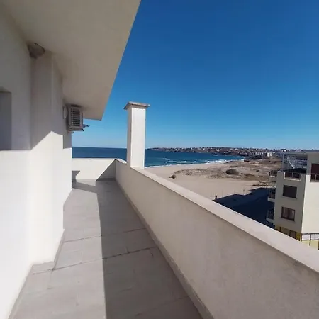 Azuro * Sozopol