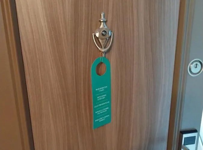 Azuro * סוזופול